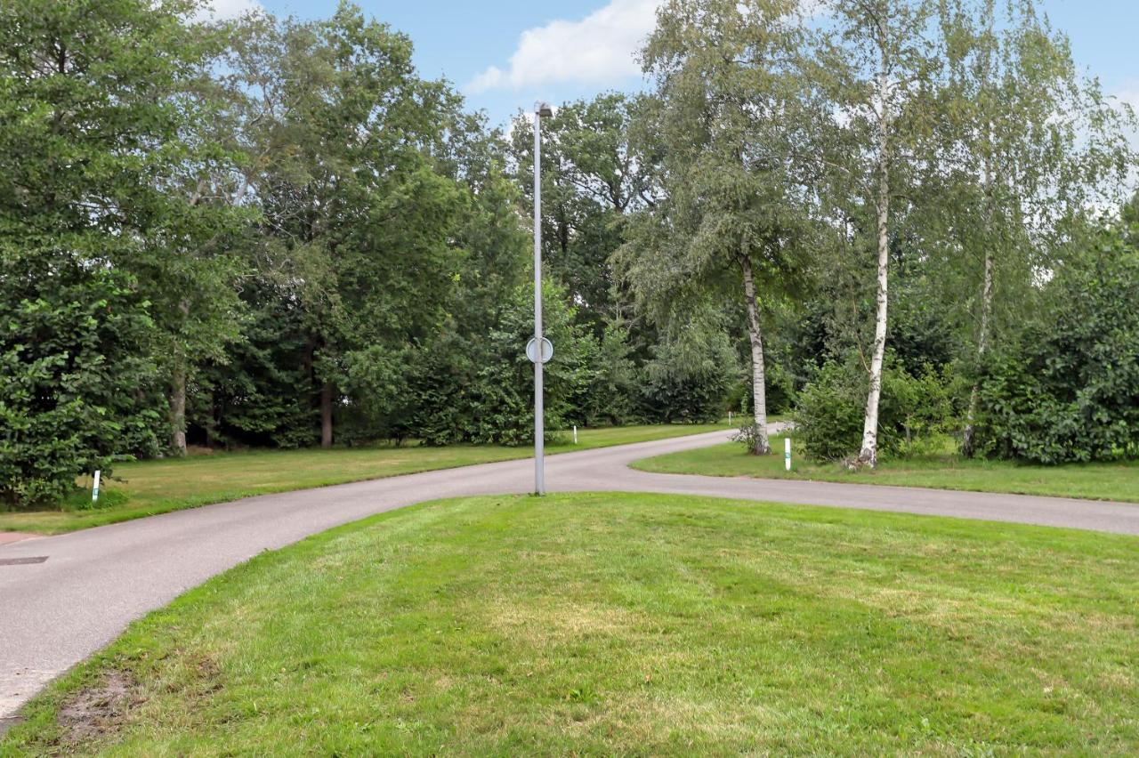 Landelijk Chalet 87 Oosterwolde  Zewnętrze zdjęcie